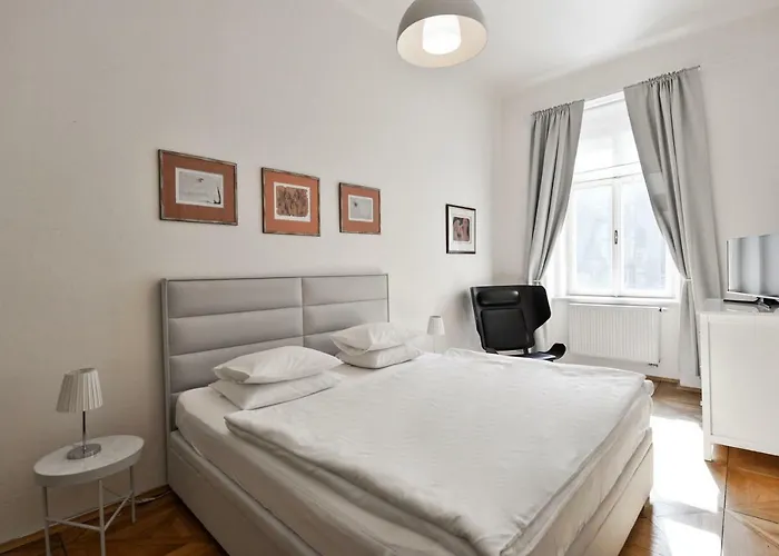 Kafka\'S Head Apartment