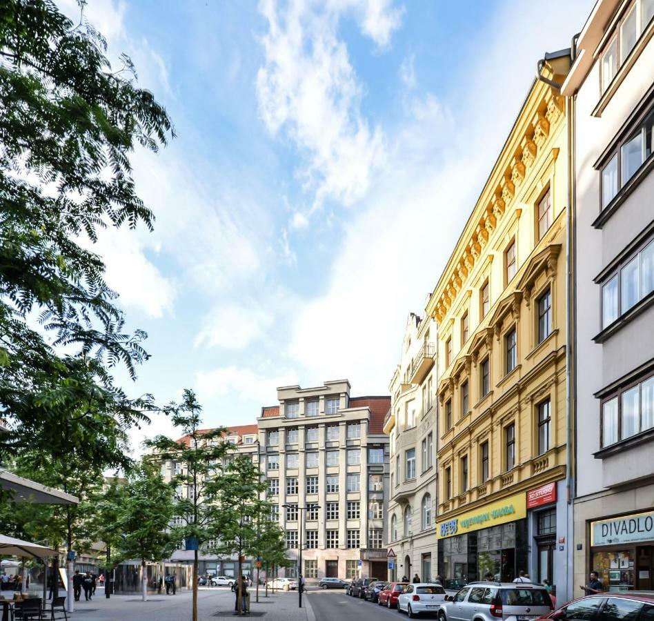 Kafka's Head * Prag