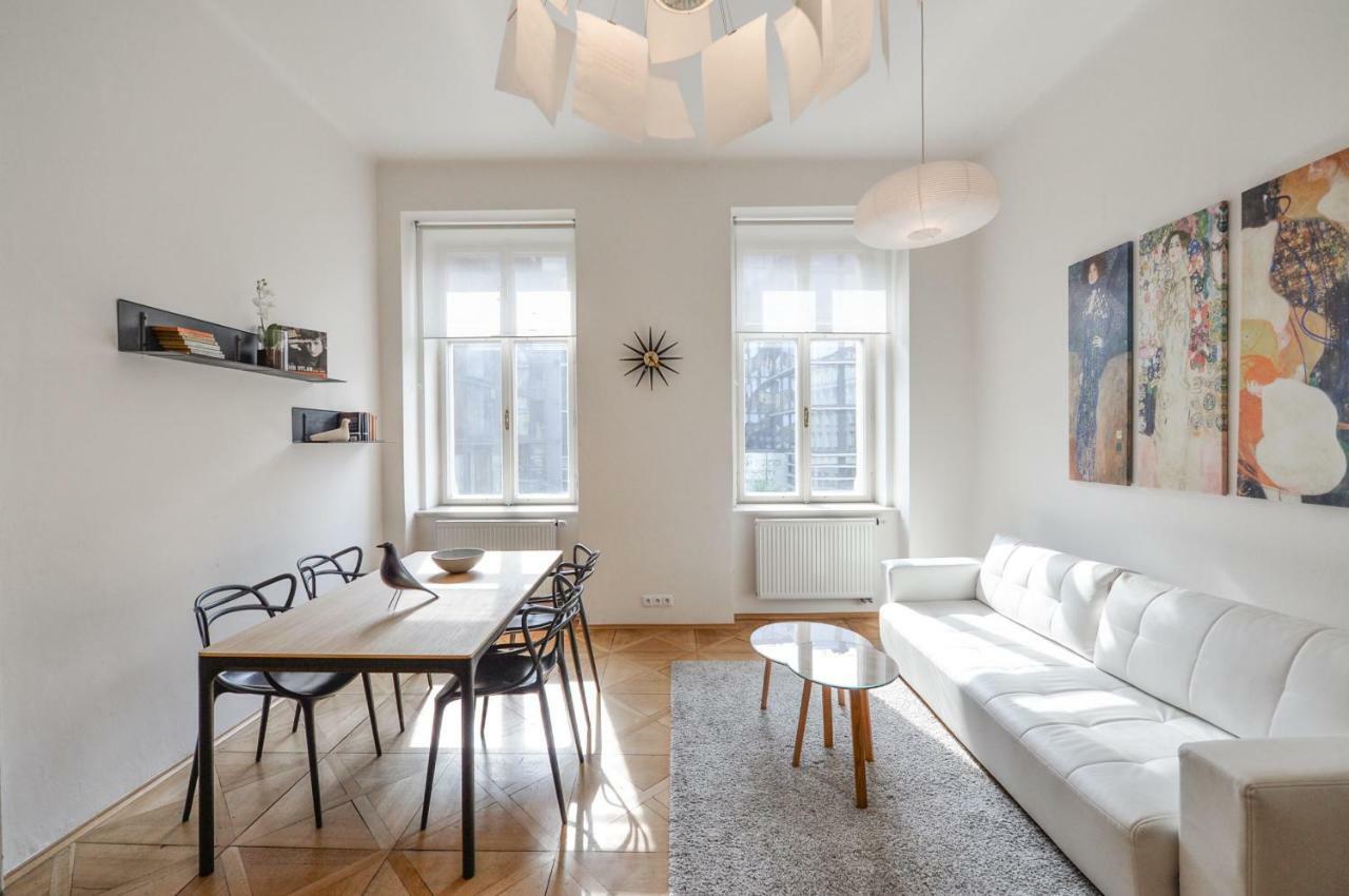 Kafka's Head Apartment *